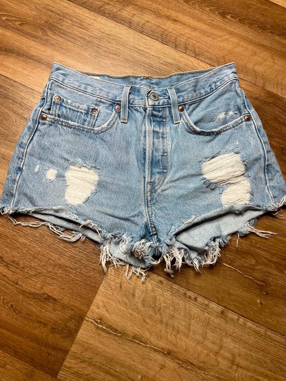 Levi's 501 Women's Light Wash Blue Denim High Rise Cutoff Shorts W26